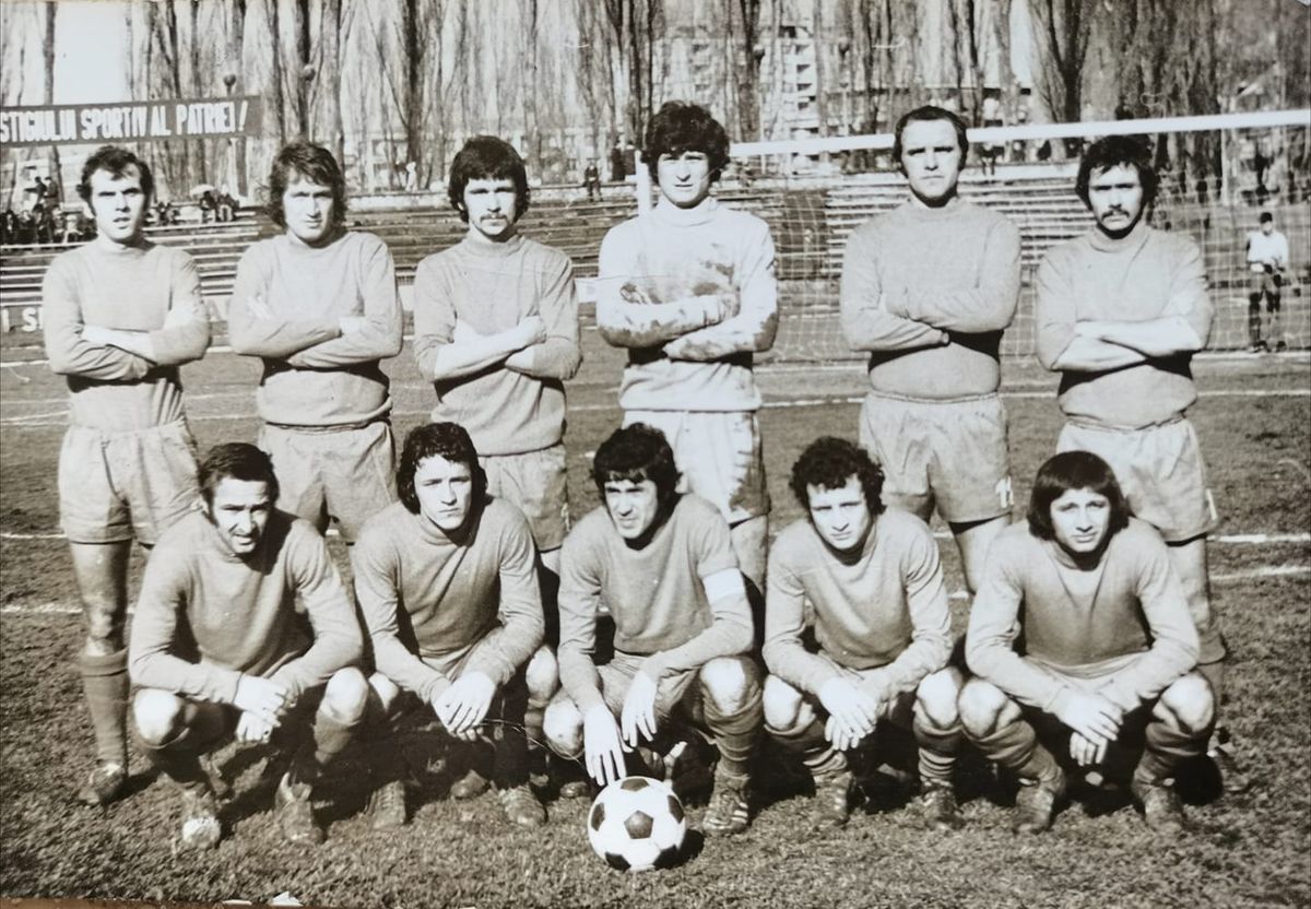 Legendă la ambele echipe, un fost mare jucător prefațează pentru Gazeta duelul de tradiție din Liga 1: „Regret că au ajuns în situația asta, dar văd o schimbare”