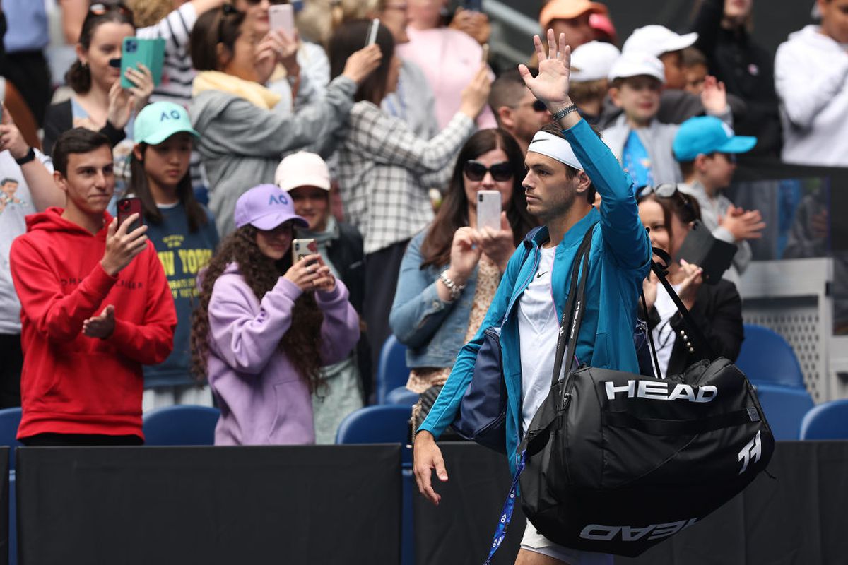 EPIC FAIL după meci, la Australian Open: „Tocmai a desenat un penis pe cameră!” » Ce ar fi trebuit să reprezinte: „Sunt varză la desen”