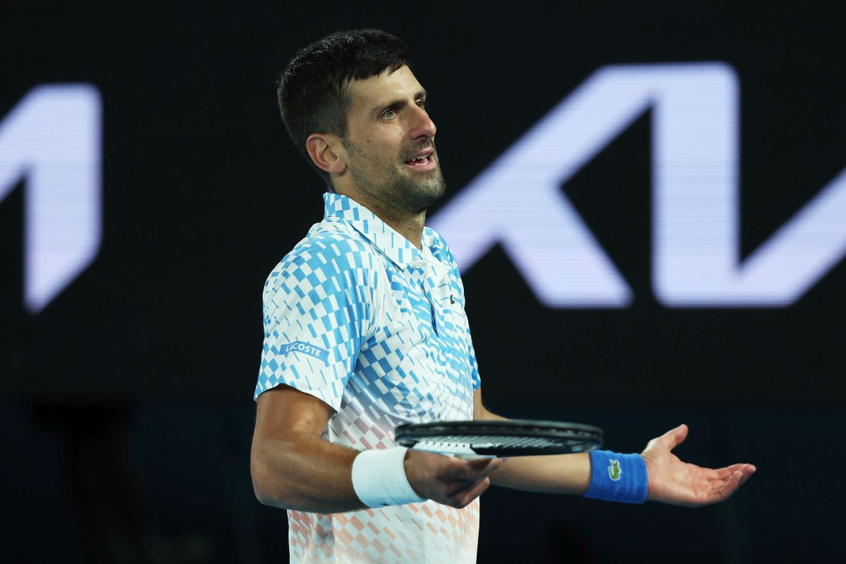 Altă izbucnire! Djokovic a mers direct la arbitru și i-a cerut să-l dea afară din arenă: „E complet beat!” + noi emoții cu accidentarea la picior, Nole a primit tratament la vestiar