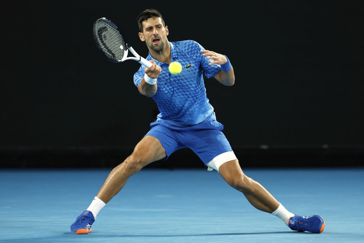 Altă izbucnire! Djokovic a mers direct la arbitru și i-a cerut să-l dea afară din arenă: „E complet beat!” + noi emoții cu accidentarea la picior, Nole a primit tratament la vestiar