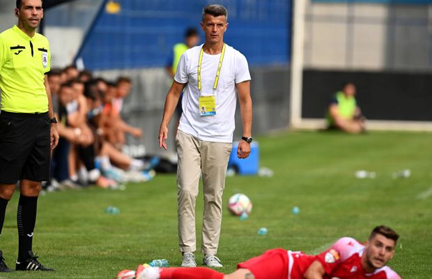 Burcă, ai uitat? În 2004, antrenorul lui Dinamo era printre greviștii echipei » Alte 6 revolte care au zguduit clubul din temelii