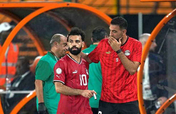 Emoții cu Salah » Căpitanul naționalei egiptene s-a accidentat în meciul cu Ghana. Cât ar putea lipsi