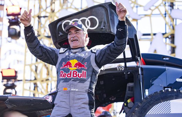 Carlos Sainz, cel mai vârstnic învingător în Raliul Dakar, la 61 de ani! » În 2023 s-a retras, cu două vertebre fracturate