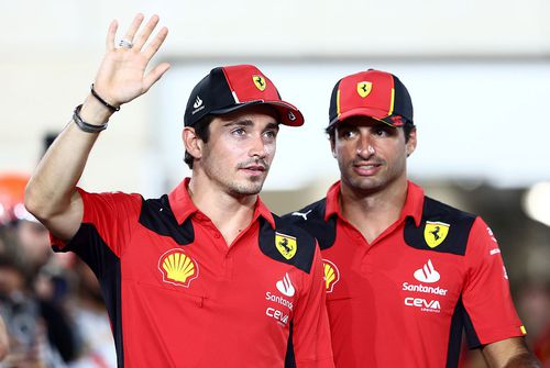 Piloții Ferrari, Charles Leclerc în stânga, Carlos Sainz jr. în dreapta // foto: Guliver/gettyimages