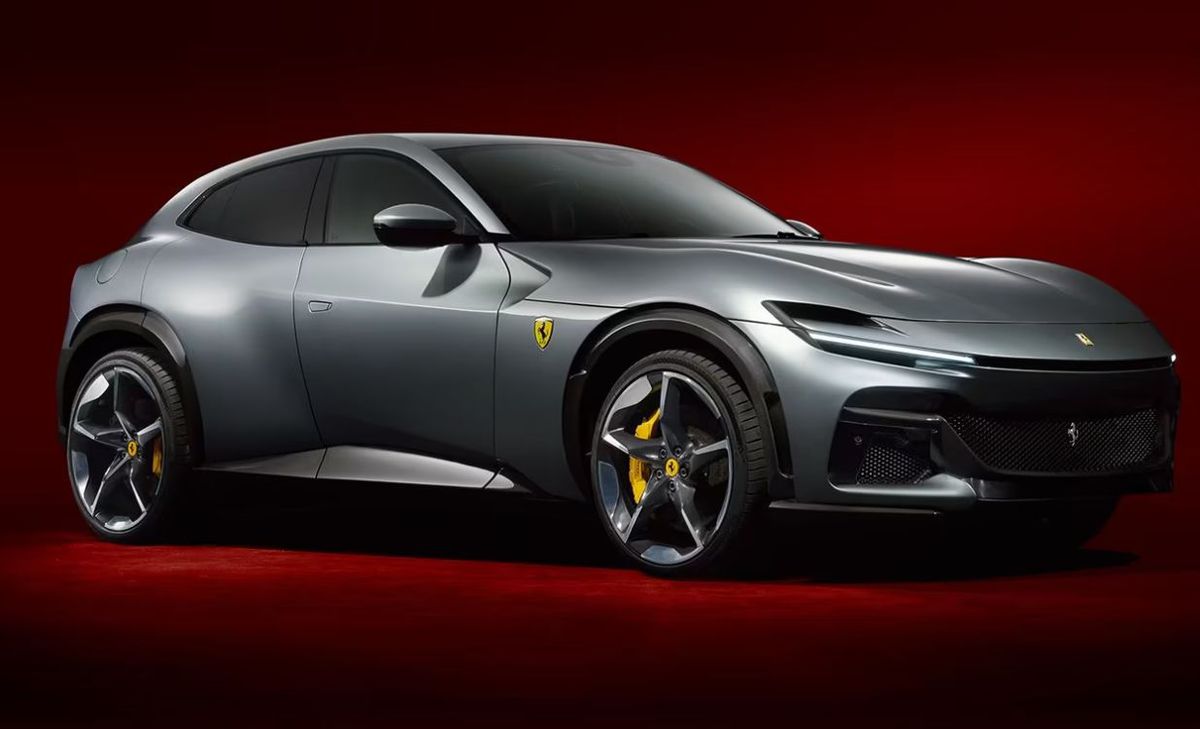 Cristiano Ronaldo și-a etalat noul bolid » Suma astronomică plătită de portughez și specificațiile mașinii