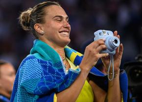 Aryna Sabalenka și forma ei vintage de a strânge amintiri + Câte ore doarme noaptea și cum își monitorizează somnul