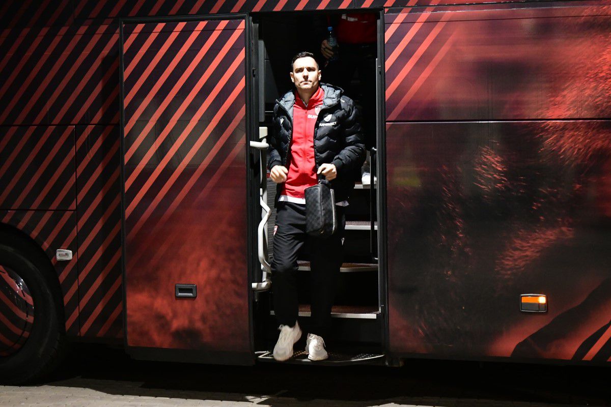 Universitatea Craiova - Dinamo 1-1 » Bănia versus Roșca! „Câinii” obțin un punct prețios grație paradelor miraculoase ale portarului de 21 de ani