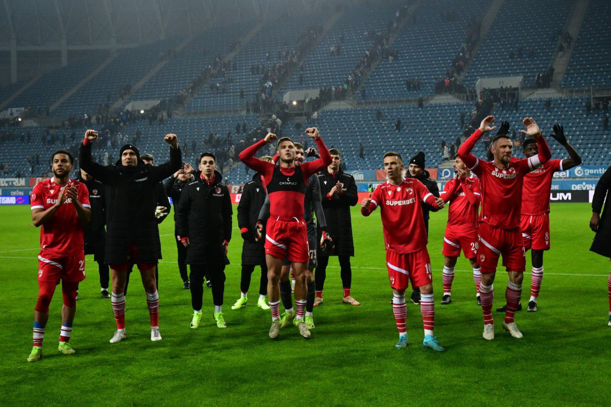 „Să nu ajungem să se câștige titlul la VAR” » Șeful lui Dinamo a pus tunurile pe un jucător: „Amator!”