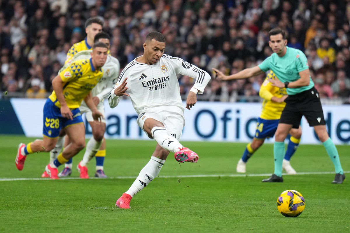 Real Madrid - Las Palmas 4-1 » Mbappe zburdă, însă VAR-ul îi refuză hat-trick-ul! Los blancos revin de la 0-1 și sunt acum liderii Spaniei
