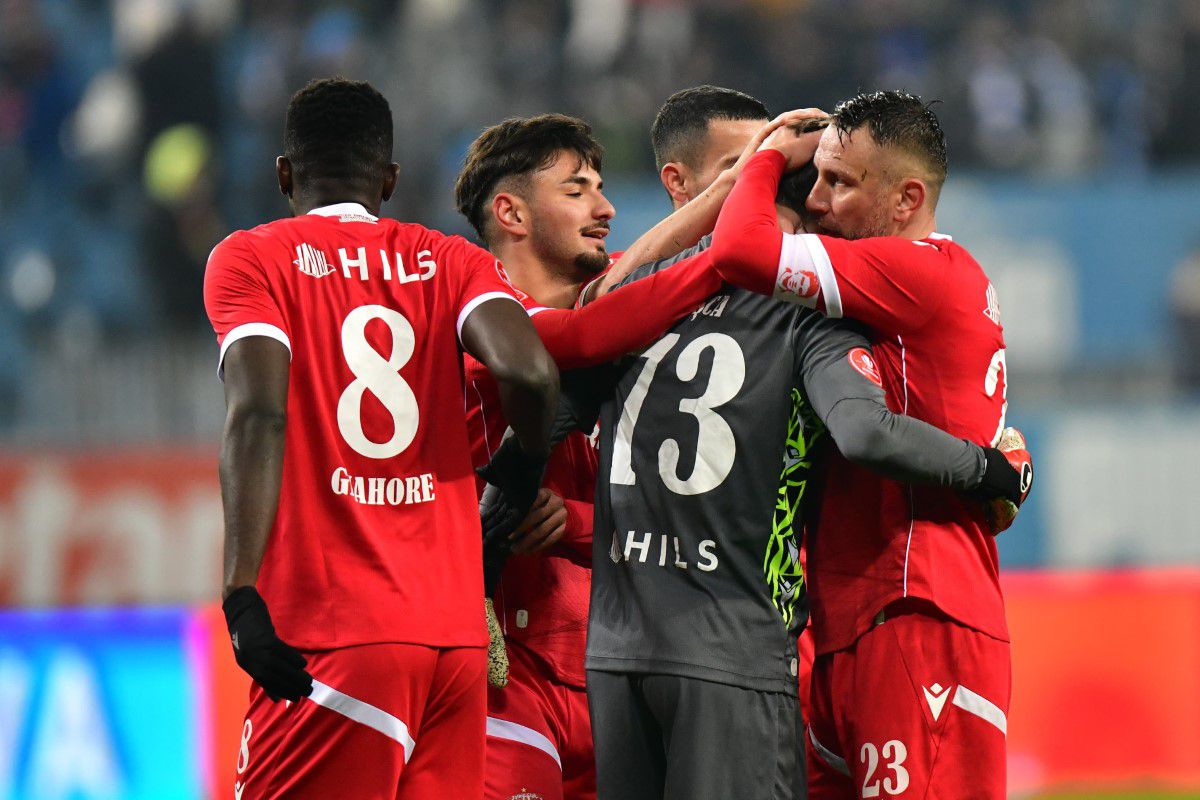 Mister „Clean Sheet” » Secretele lui Alexandru Roșca, omul imbatabil de la Dinamo: „Vorbesc foarte mult, lucrează împreună”