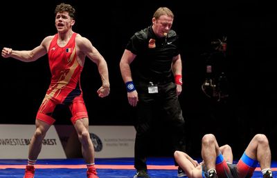 Denis Mihai, puștiul-fenomen din lupte: „Medalie la Olimpiada de la Los Angeles! Doar așa intru în istorie!” + Amintiri din familie: „Mai veneam acasă cu un ochi vânăt”