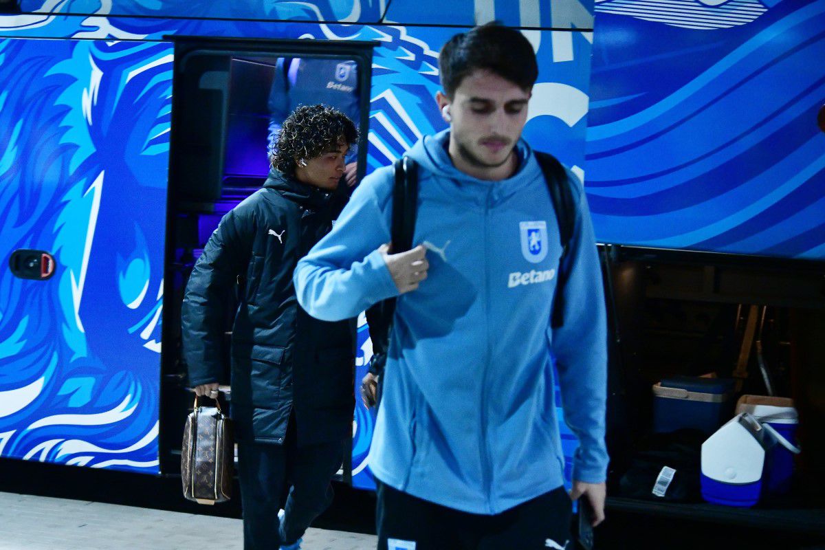 Universitatea Craiova - Dinamo 1-1 » Bănia versus Roșca! „Câinii” obțin un punct prețios grație paradelor miraculoase ale portarului de 21 de ani