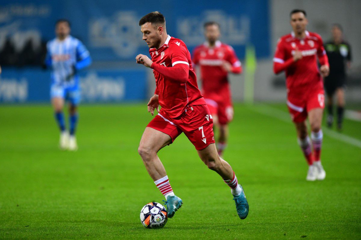 „Este un lider” » Ilie Dumitrescu a avut un remarcat-surpriză în Craiova - Dinamo: „E un jucător diferit”