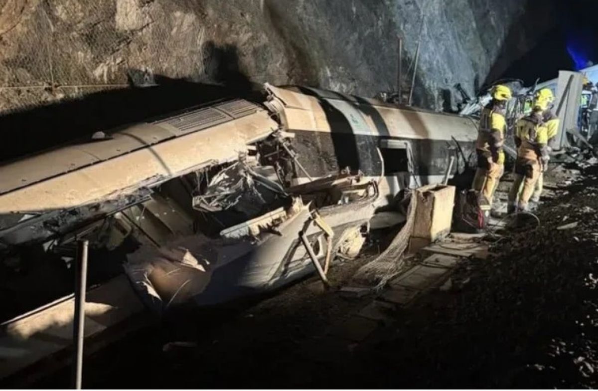 Atenție, imagini cu impact emoțional! Tragedie feroviară la Adamuz cu zeci de victime