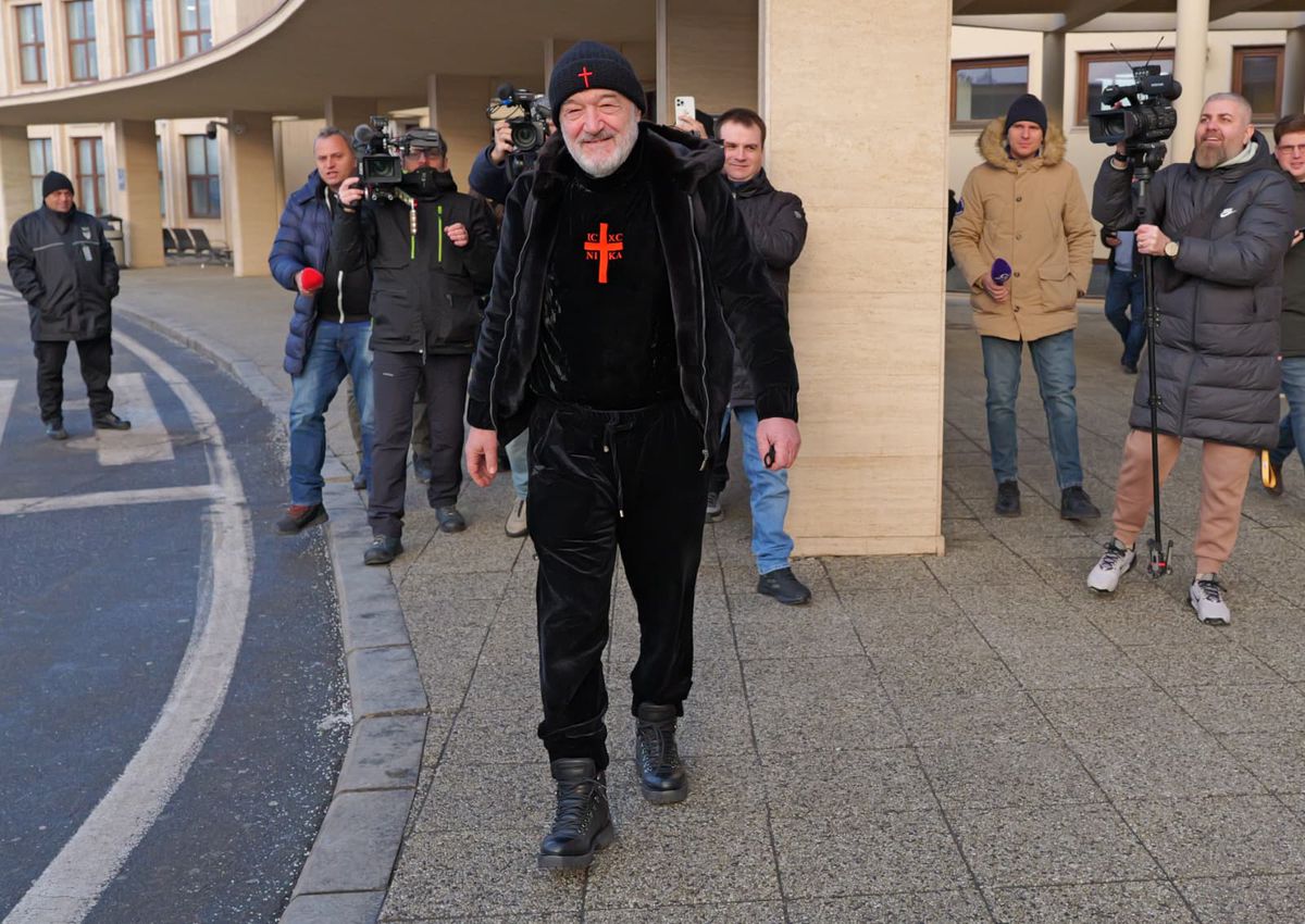 Gigi Becali s-a întors de la Muntele Athos