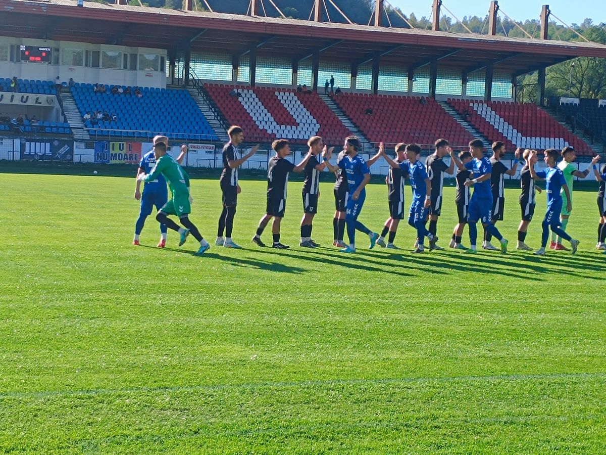 Ce variante de stadion are Corvinul pentru Superliga: ar putea juca pe o arenă istorică, absentă de 19 ani din prima ligă