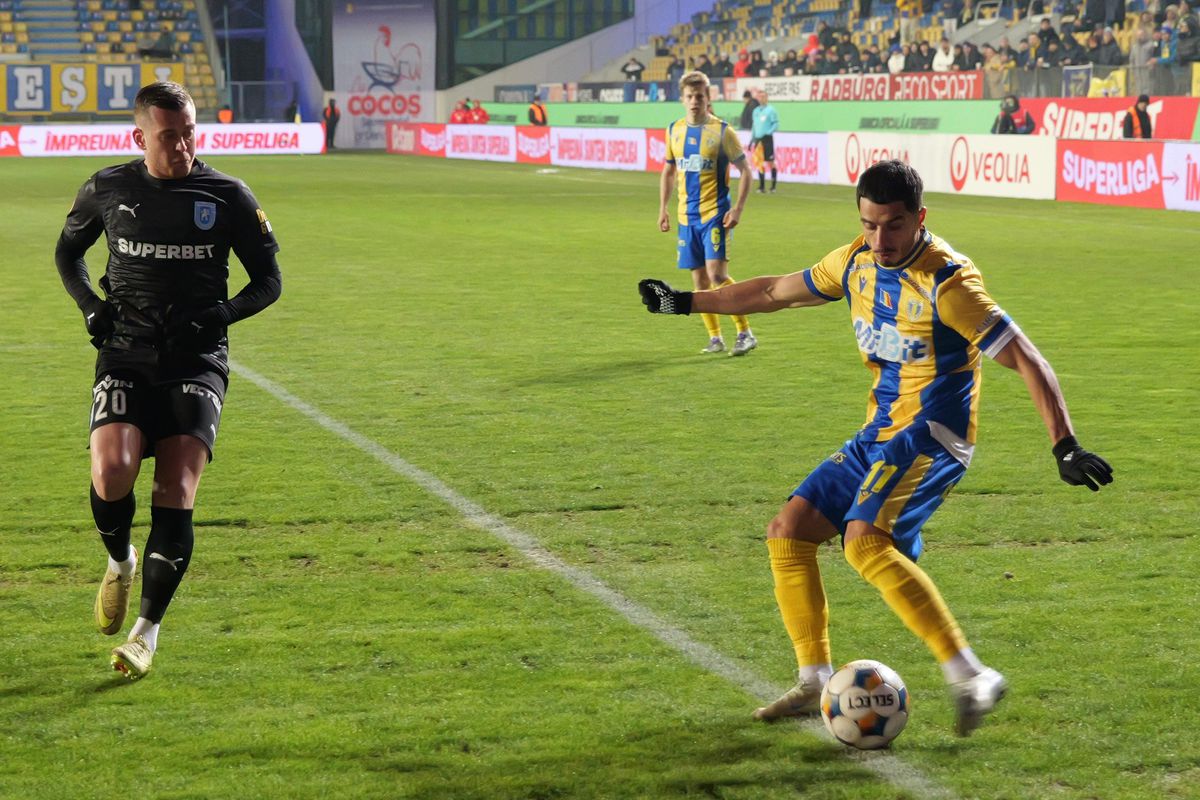 Ce UMILINȚĂ! Universitatea Craiova nu stă la discuții cu Petrolul și revine pe primul loc în Superliga » Clasamentul