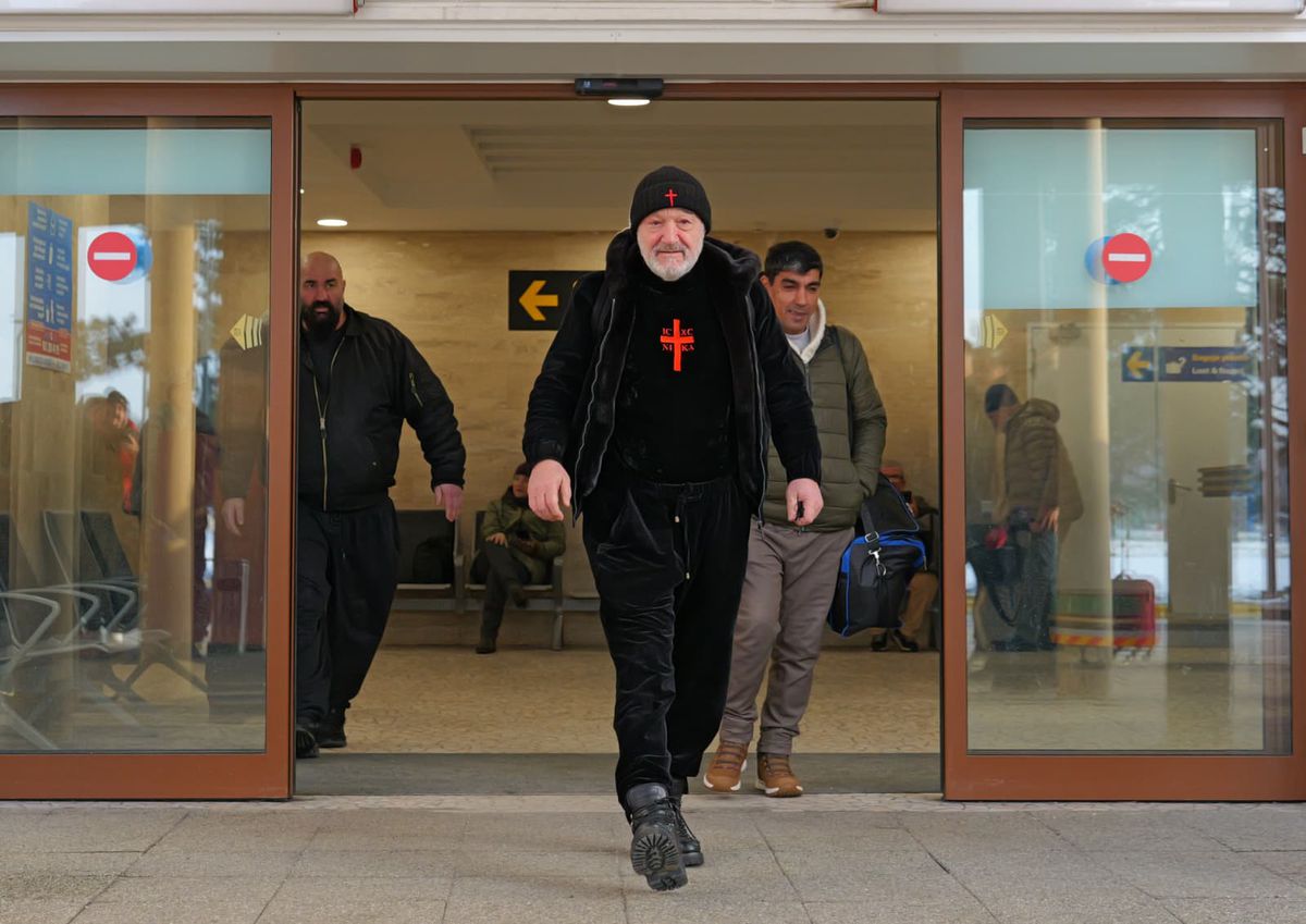 Gigi Becali s-a întors de la Muntele Athos