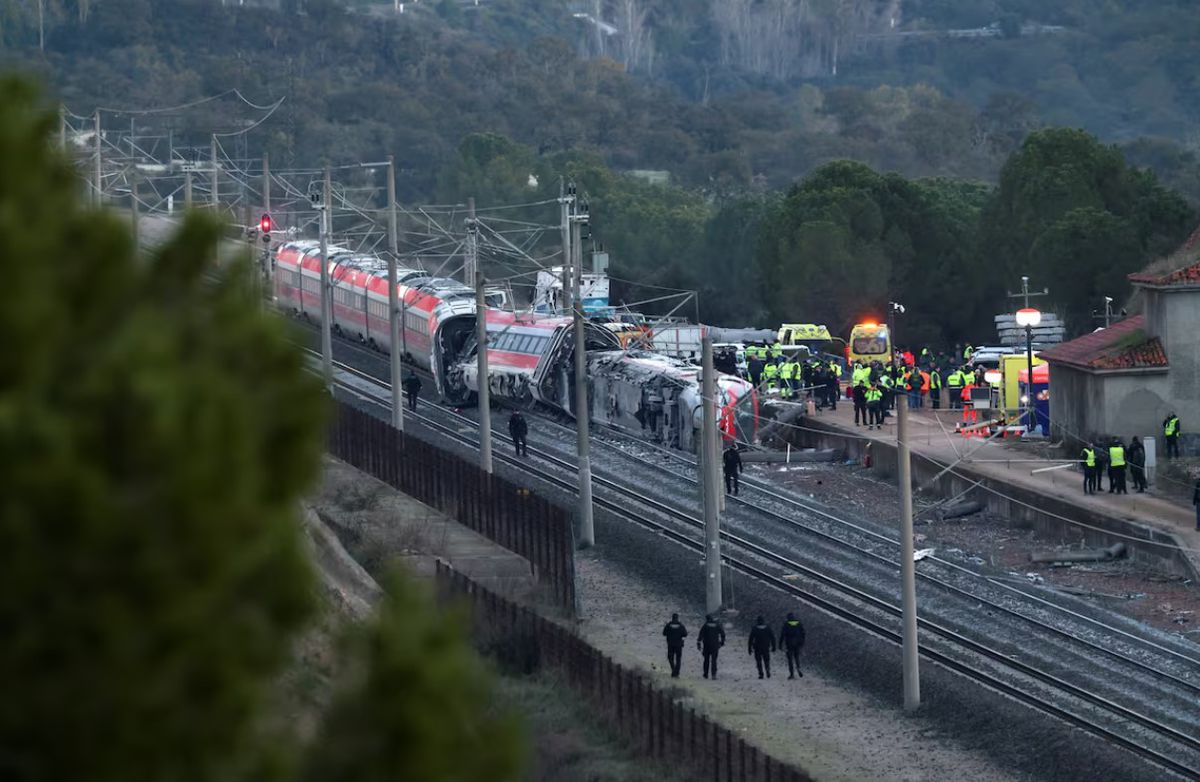 Atenție, imagini cu impact emoțional! Tragedie feroviară la Adamuz cu zeci de victime