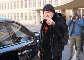 Becali dă din casă despre următoarele două transferuri la FCSB: „Că are nu știu câți ani...”