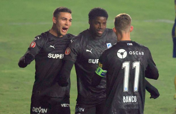 Ce UMILINȚĂ! Universitatea Craiova nu stă la discuții cu Petrolul și revine pe primul loc în Superliga » Clasamentul