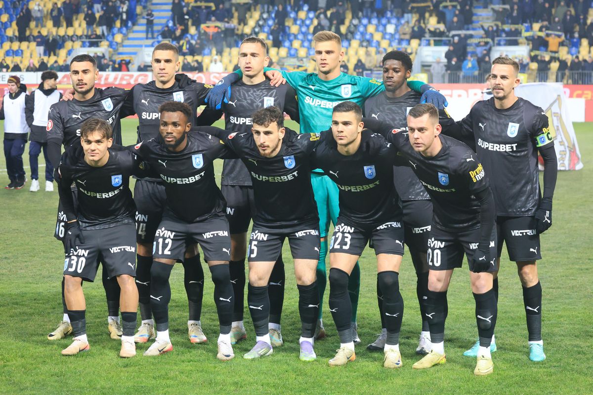 Ce UMILINȚĂ! Universitatea Craiova nu stă la discuții cu Petrolul și revine pe primul loc în Superliga » Clasamentul