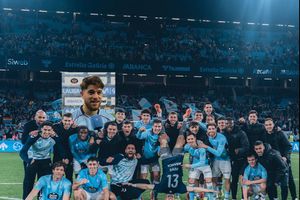 Povestea ritualului adus de Ionuț Radu la Celta: „Ia stați să mă pun în cap și să-mi faceți o poză!”