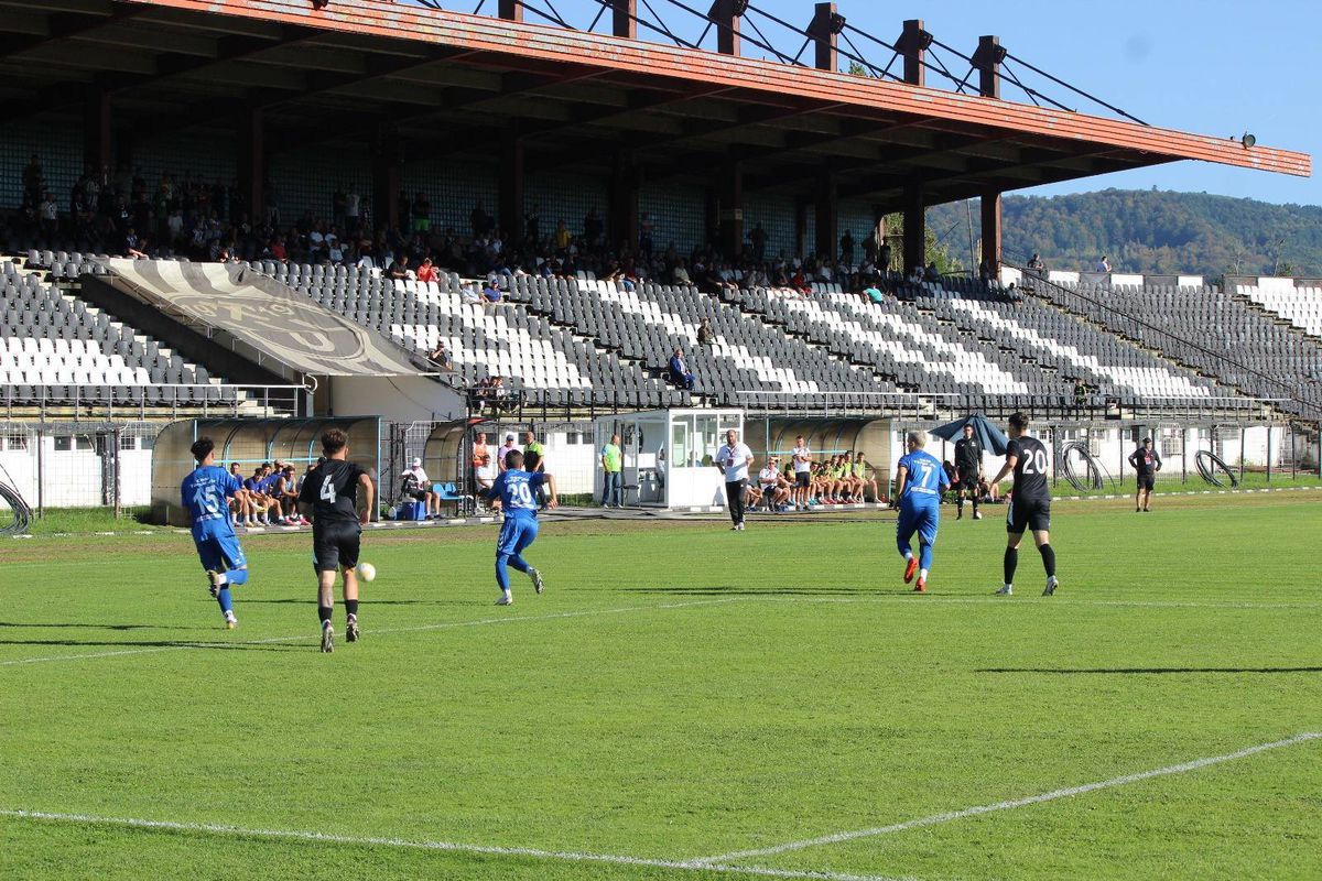 Cum arăta stadionul din Petroșani în 2025