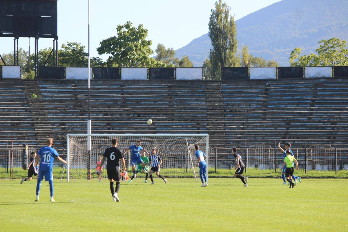 Cum arăta stadionul din Petroșani în 2025