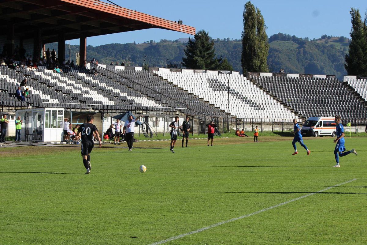 Ce variante de stadion are Corvinul pentru Superliga: ar putea juca pe o arenă istorică, absentă de 19 ani din prima ligă