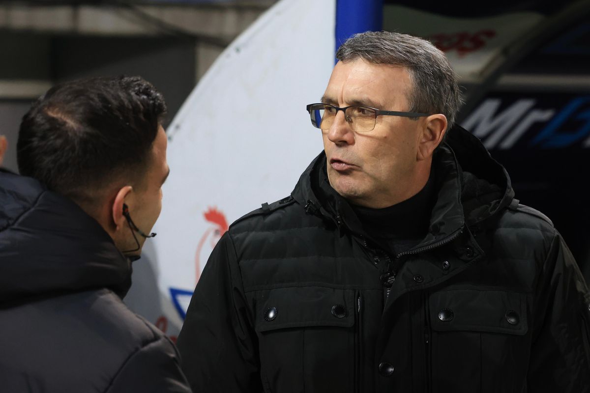 Ce UMILINȚĂ! Universitatea Craiova nu stă la discuții cu Petrolul și revine pe primul loc în Superliga » Clasamentul