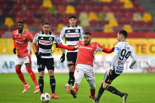 Fostul atacant al lui Dinamo se bucură de ce vede la roș-albi, dar remarcă o greșeală în strategie: „E greu acum”