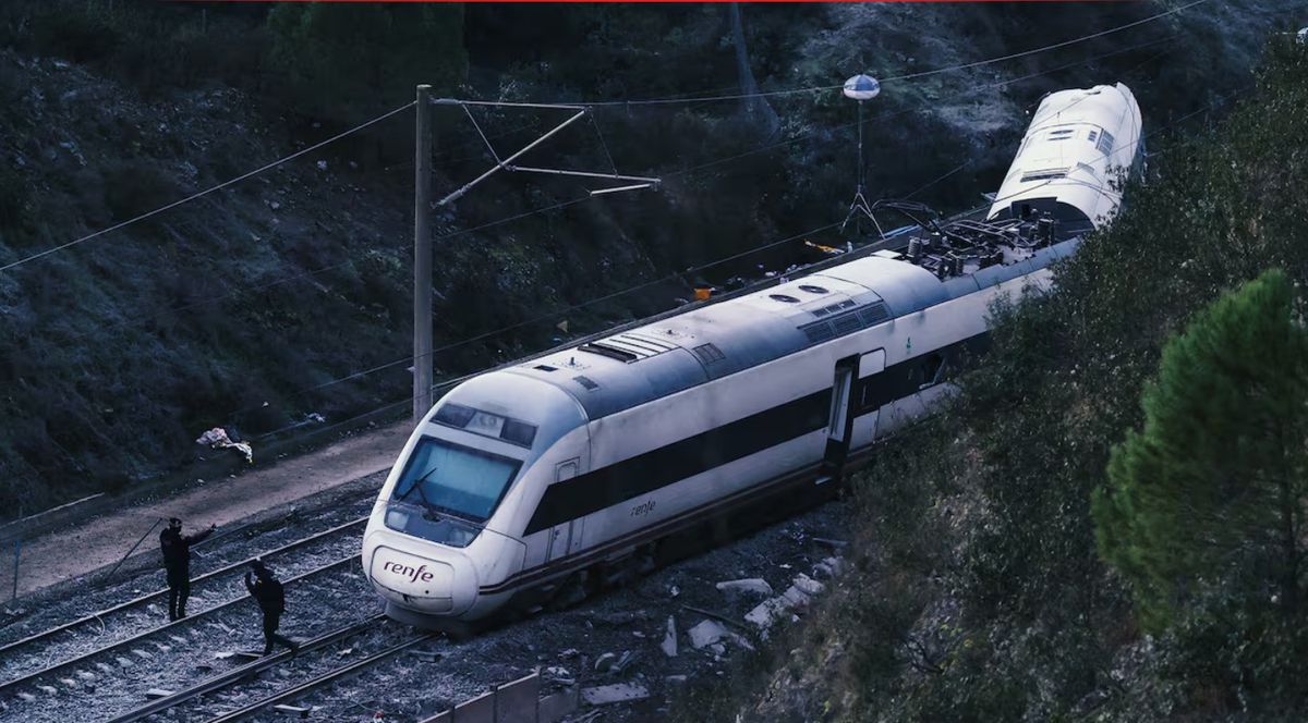 Atenție, imagini cu impact emoțional! Tragedie feroviară la Adamuz cu zeci de victime