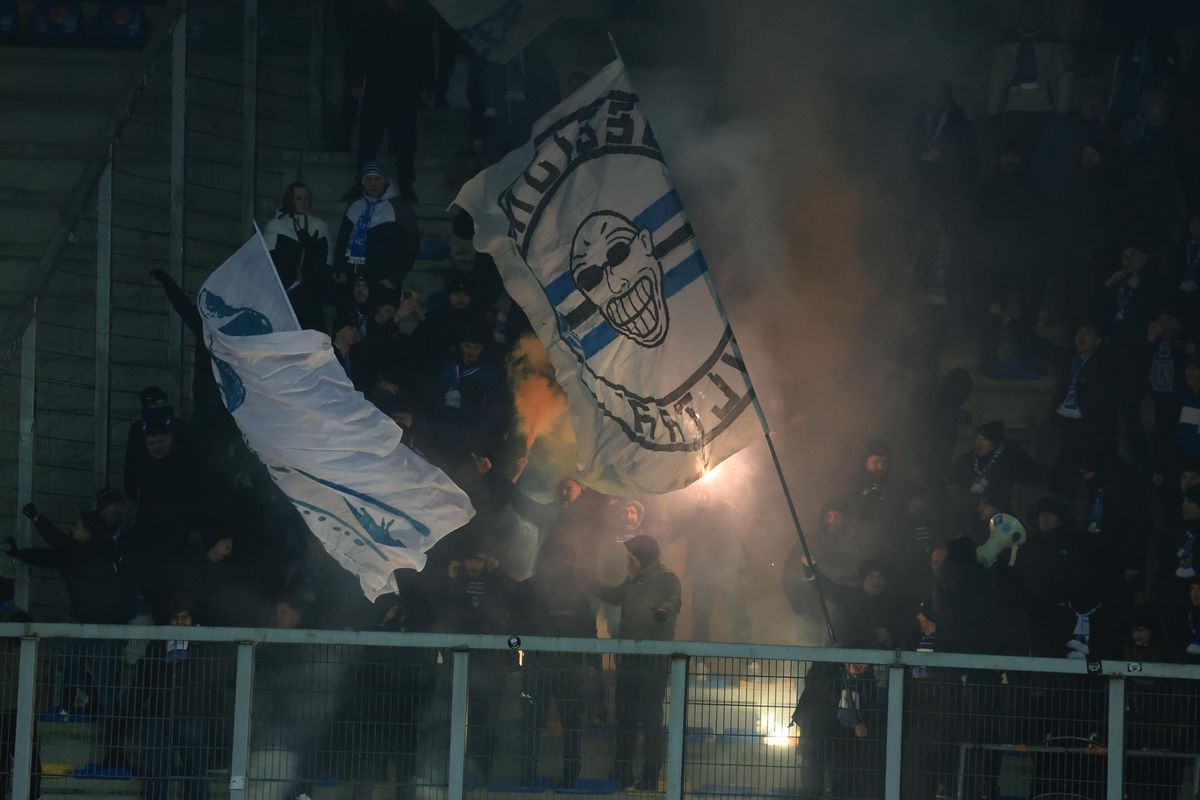 Ce UMILINȚĂ! Universitatea Craiova nu stă la discuții cu Petrolul și revine pe primul loc în Superliga » Clasamentul