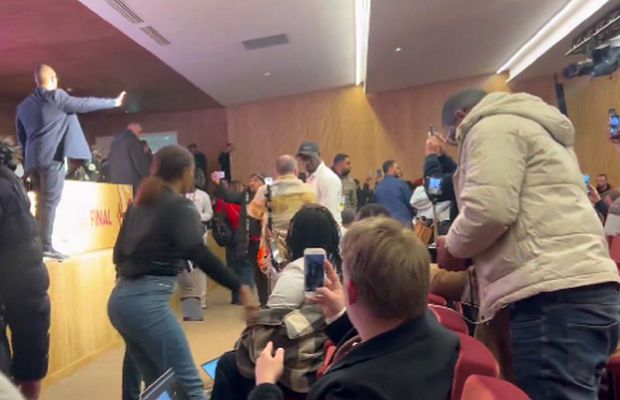 Haos și după finala Cupei Africii! Ambuscadă la conferință, au strigat la selecționer