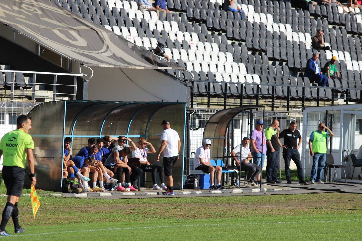 Cum arăta stadionul din Petroșani în 2025