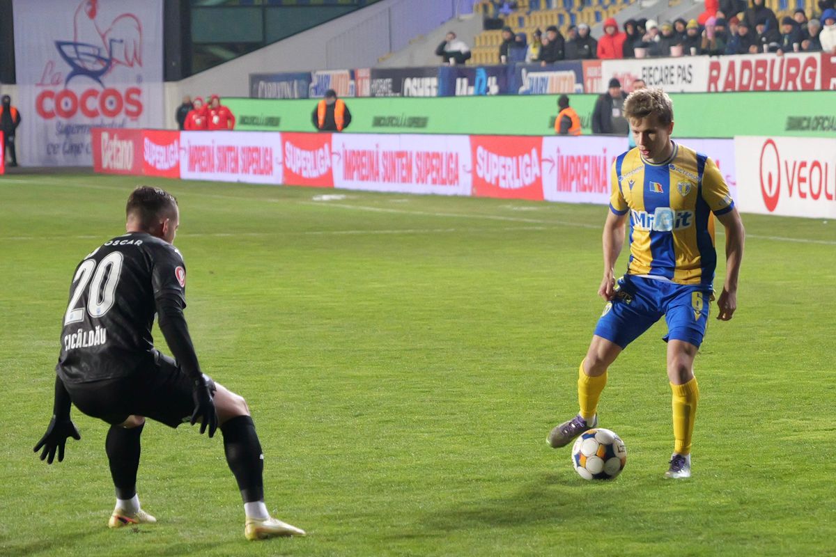 „Cel mai bun atacant din Superliga!”. Nsimba l-a impresionat