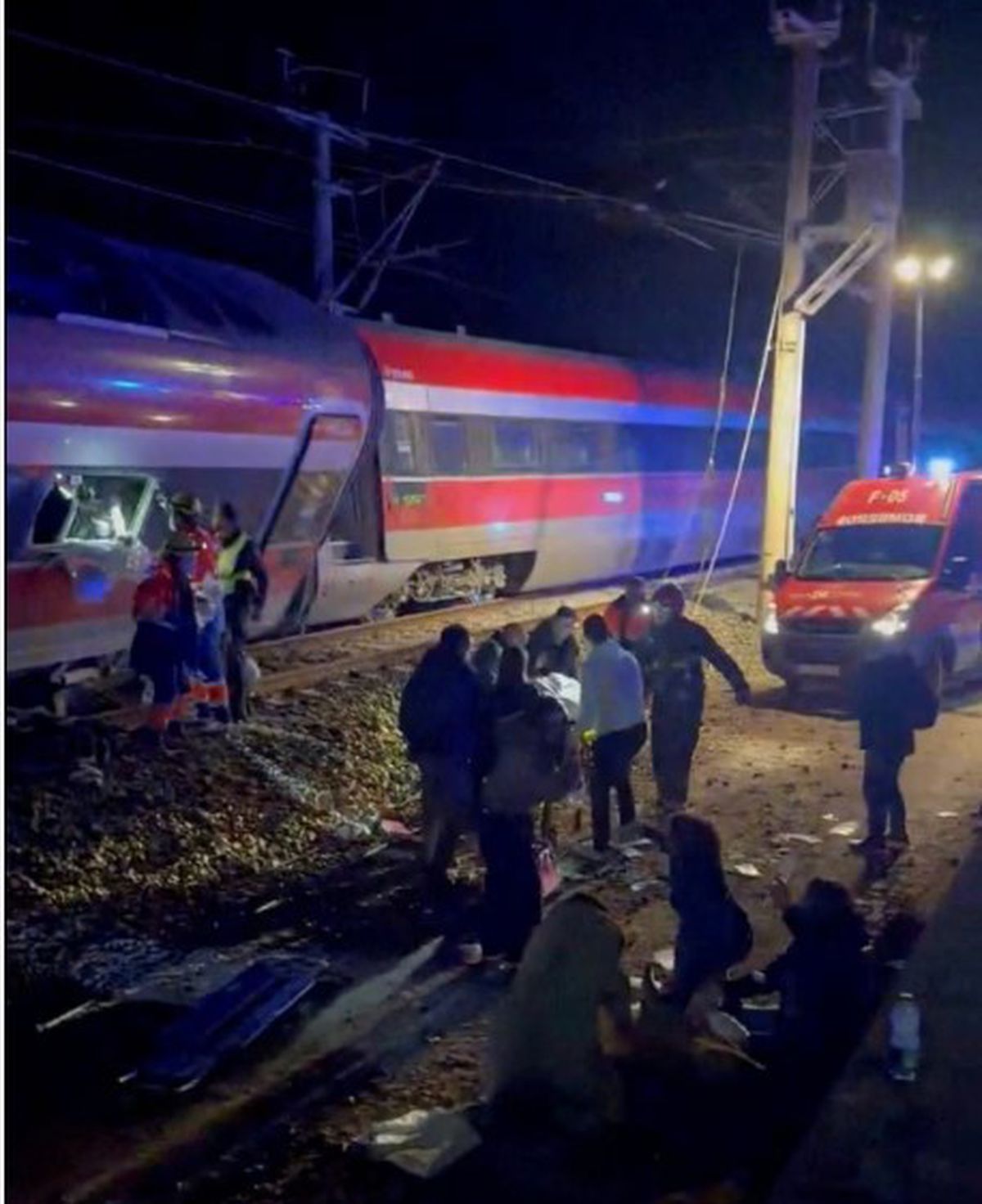 Atenție, imagini cu impact emoțional! Tragedie feroviară la Adamuz cu zeci de victime