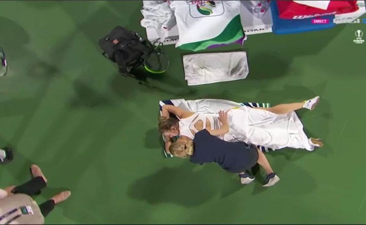 SIMONA HALEP - ONS JABEUR // FOTO Halep, probleme medicale la Dubai