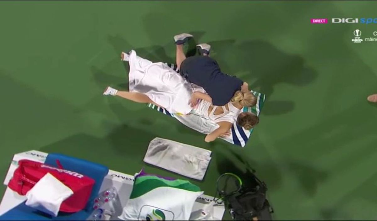 SIMONA HALEP - ONS JABEUR // FOTO Halep, probleme medicale la Dubai