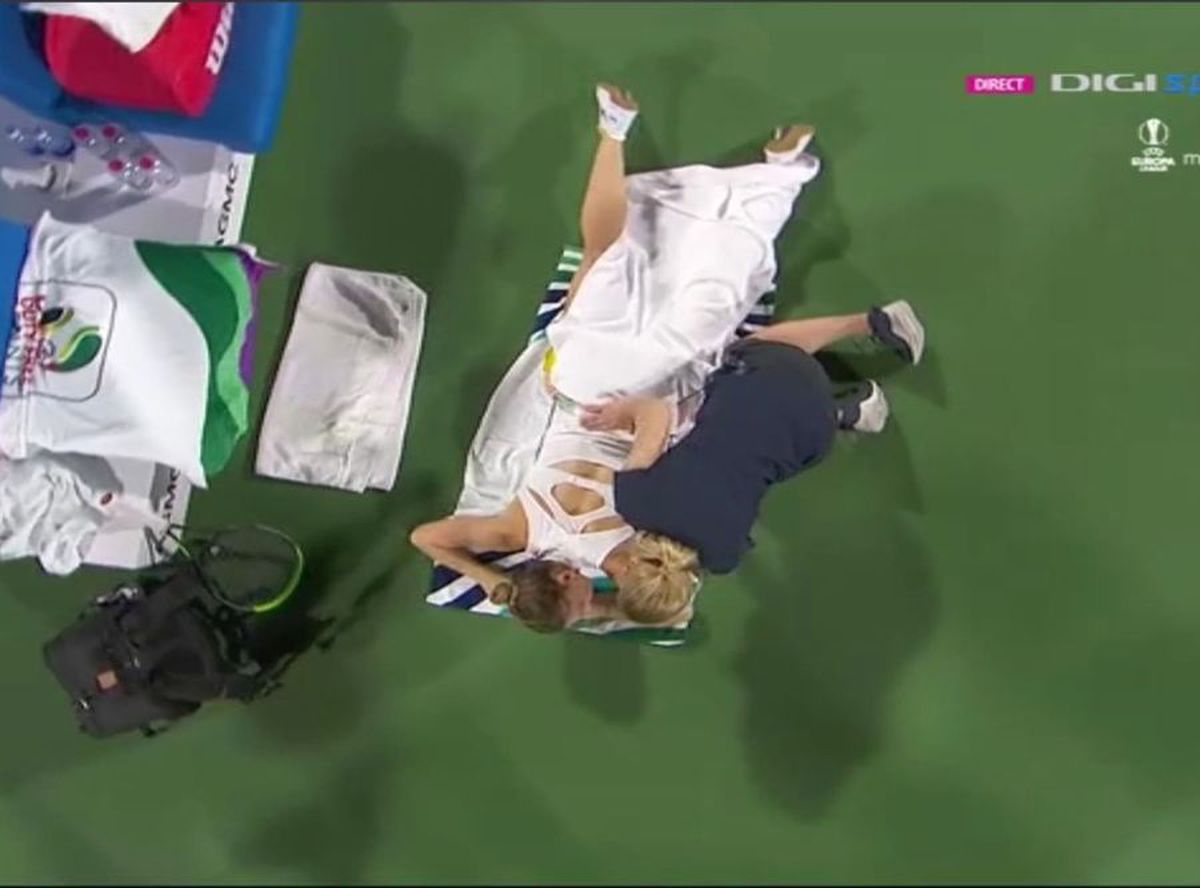 SIMONA HALEP - ONS JABEUR // FOTO Halep, probleme medicale la Dubai