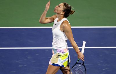 SIMONA HALEP - ONS JABEUR // FOTO + VIDEO Victorie dramatică pentru Simona Halep la Dubai! A salvat o minge de meci și merge mai departe » Cu cine va juca în sferturi