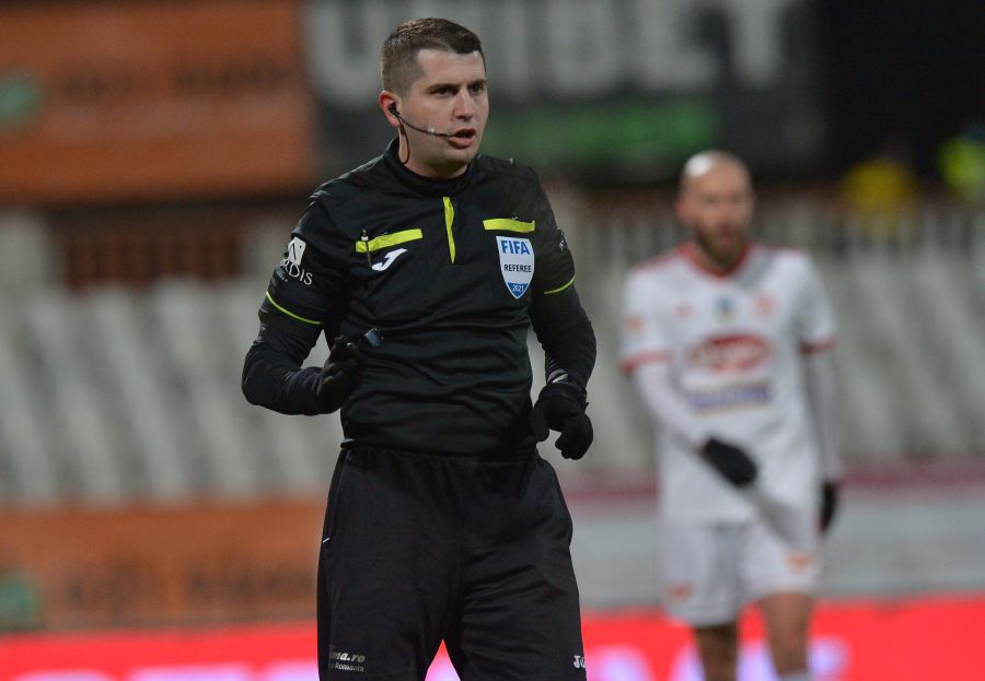 Andrei Chivulete, fiul lui Florin Chivulete Kyros Vassaras răspunde acuzelor, după gravele erori de arbitraj din Liga 1 » Ce spune despre gafele lui Chivulete jr, prietenia cu tatăl acestuia și introducerea VAR