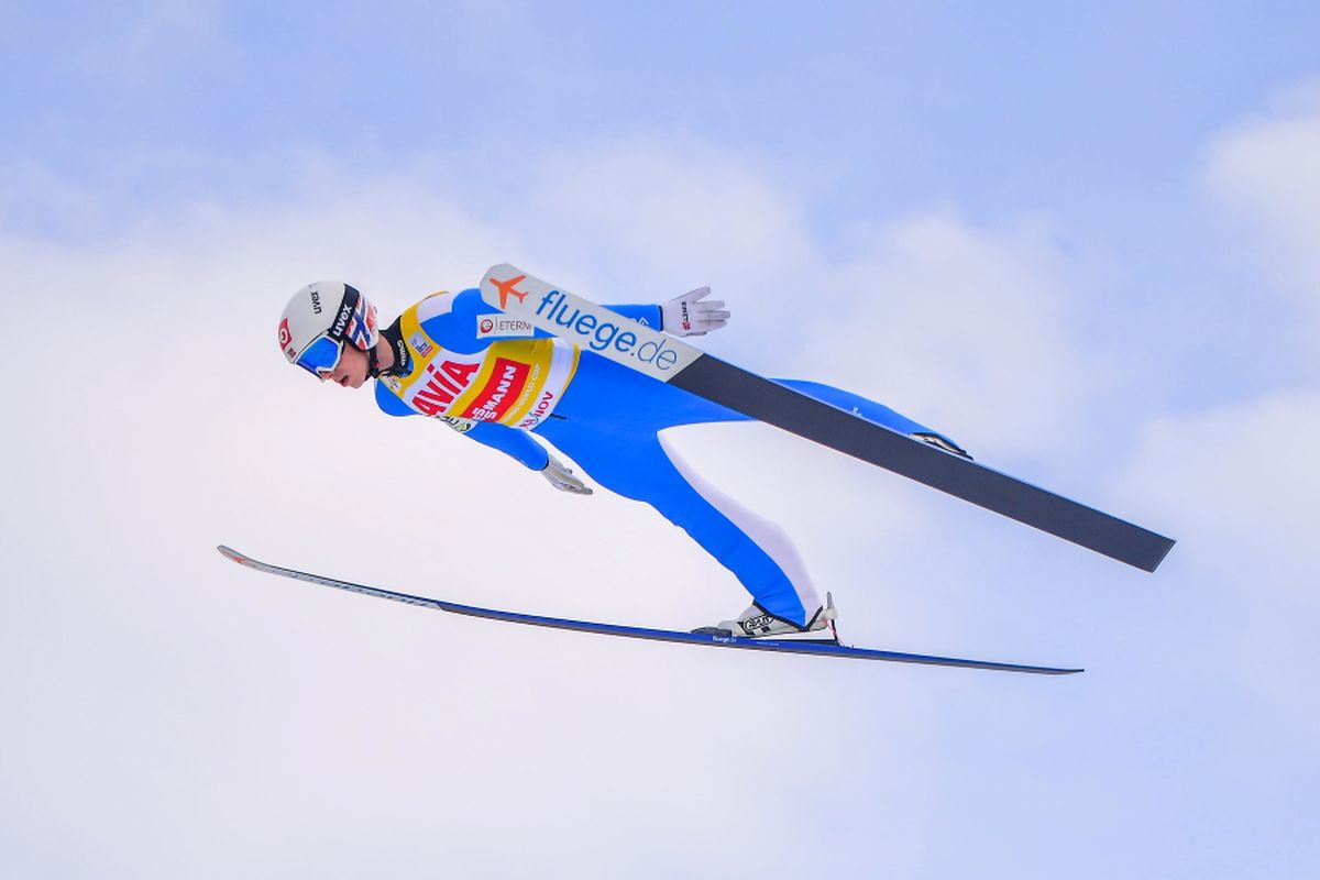 Săritorii japonezi au cucerit Râşnovul! Takanashi și Kobayashi s-au impus în etapele de Cupă Mondială, care s-au disputat pe trambulinele din Valea Cărbunării