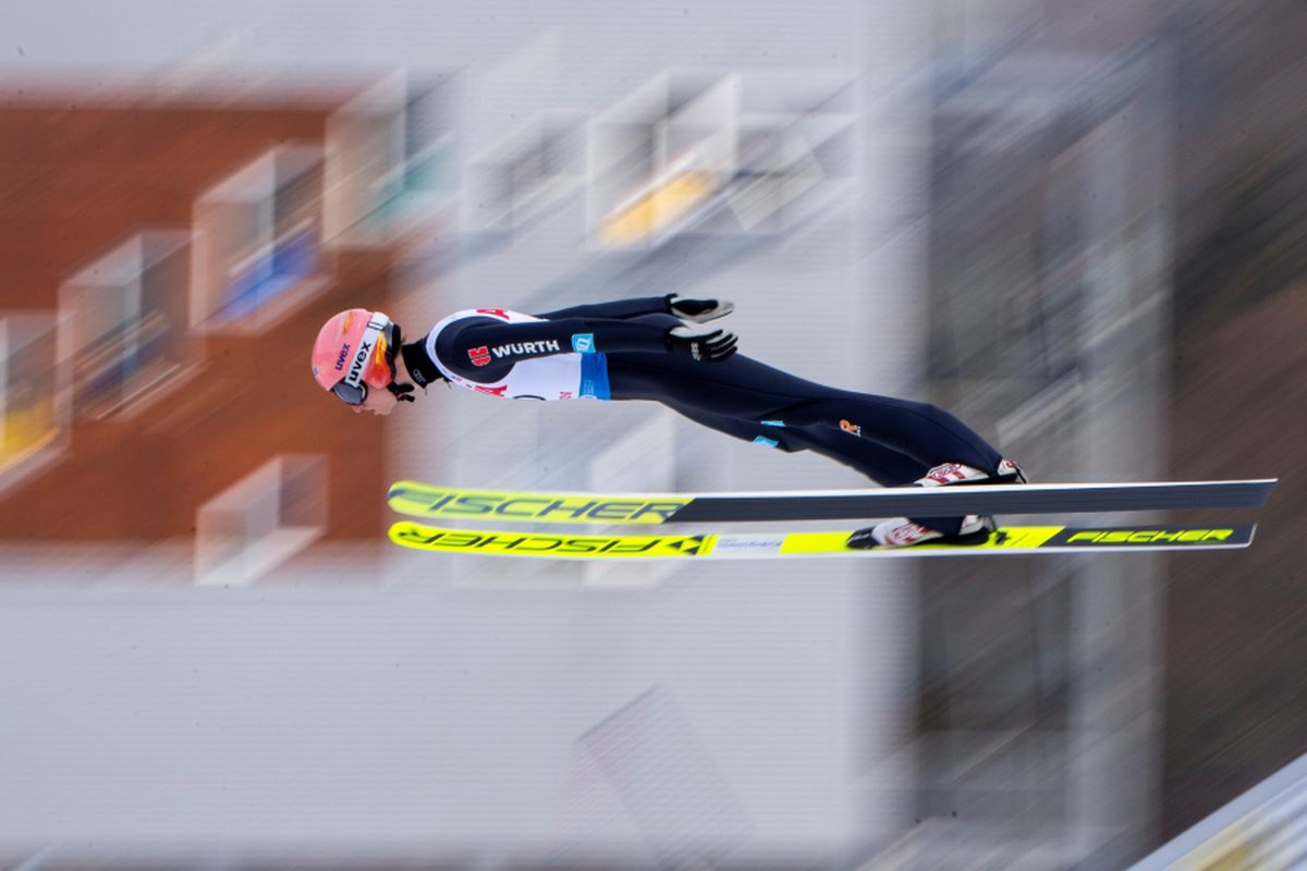 Săritorii japonezi au cucerit Râşnovul! Takanashi și Kobayashi s-au impus în etapele de Cupă Mondială, care s-au disputat pe trambulinele din Valea Cărbunării