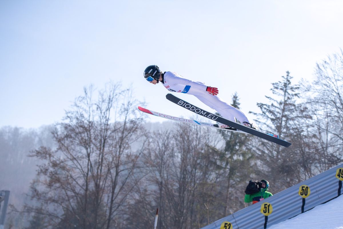 Săritorii japonezi au cucerit Râşnovul! Takanashi și Kobayashi s-au impus în etapele de Cupă Mondială, care s-au disputat pe trambulinele din Valea Cărbunării