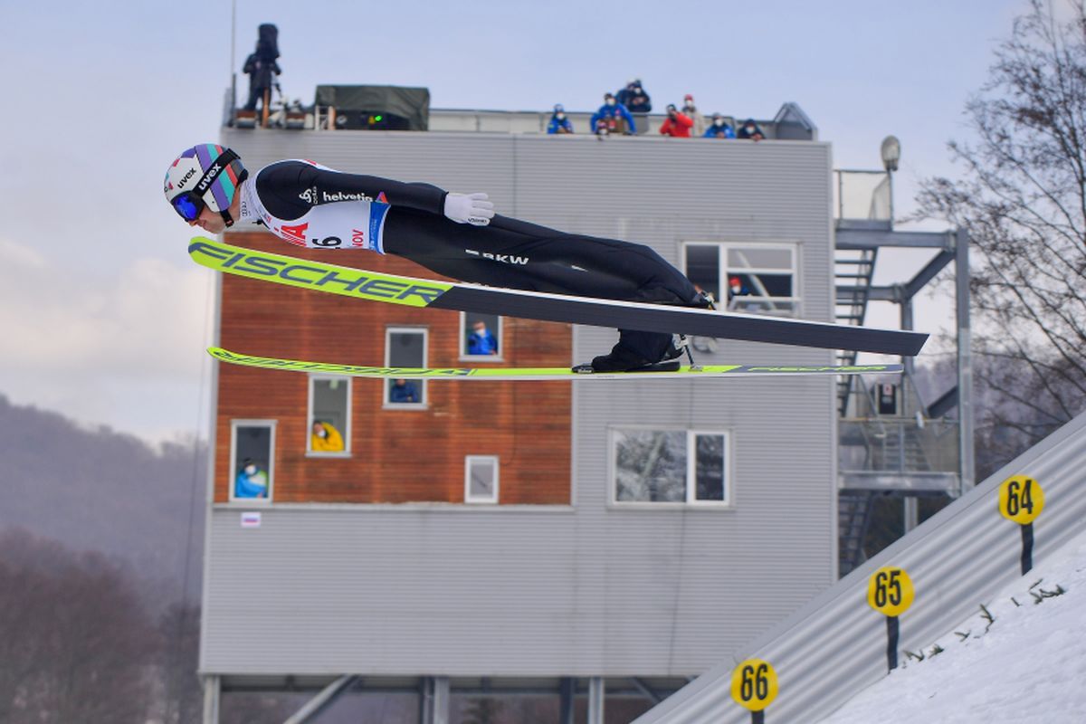 Săritorii japonezi au cucerit Râşnovul! Takanashi și Kobayashi s-au impus în etapele de Cupă Mondială, care s-au disputat pe trambulinele din Valea Cărbunării