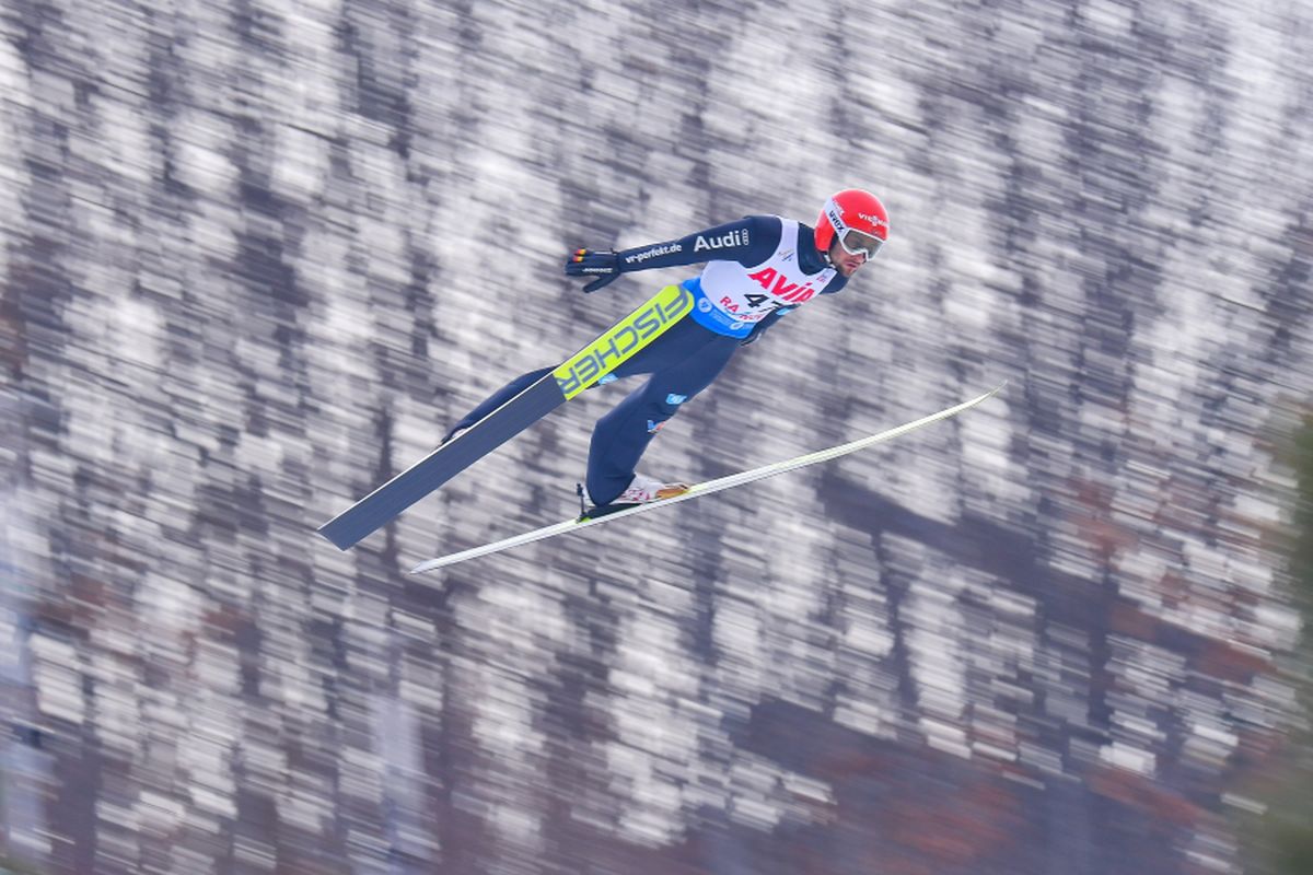 Săritorii japonezi au cucerit Râşnovul! Takanashi și Kobayashi s-au impus în etapele de Cupă Mondială, care s-au disputat pe trambulinele din Valea Cărbunării
