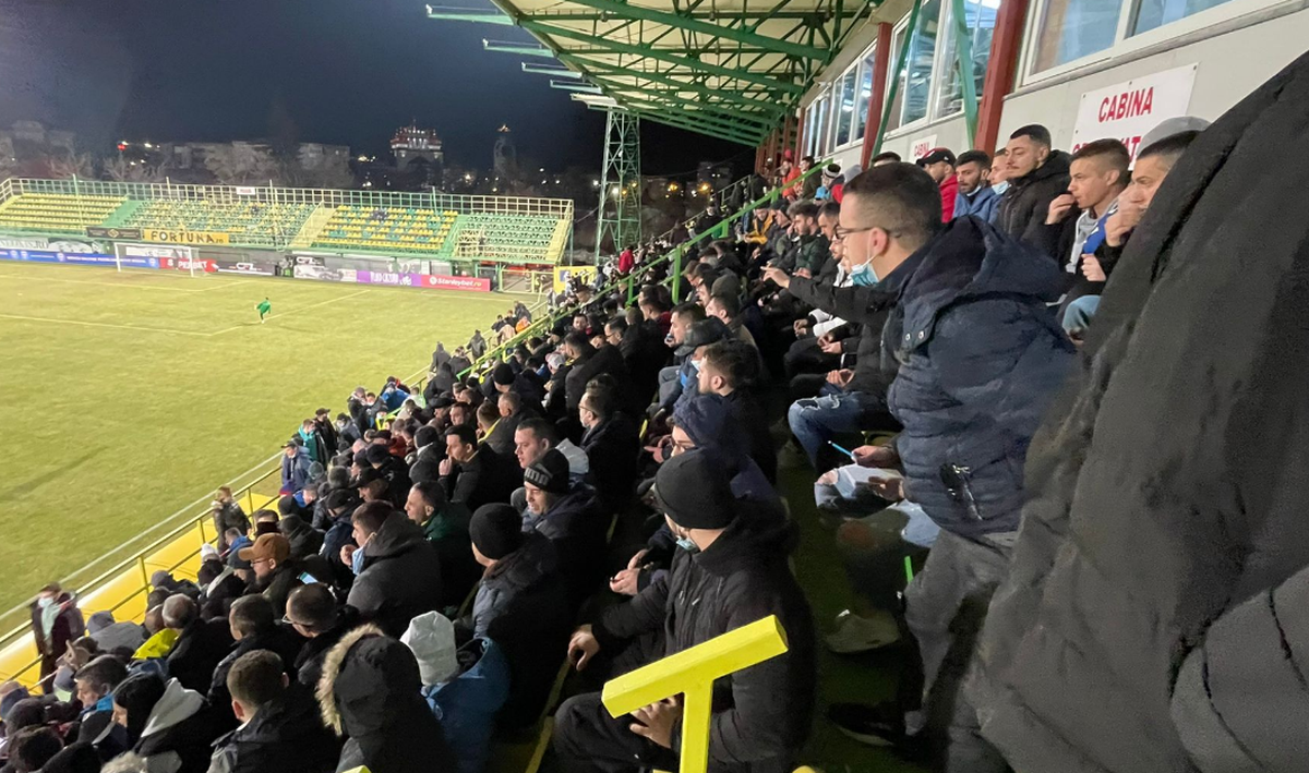 Stadion arhiplin la CS Mioveni - FCSB // foto: Vlad Nedelea & Cristi Preda