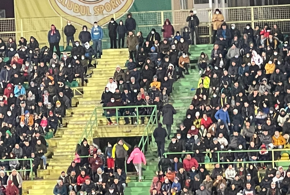 Au încălcat legea la CS Mioveni - FCSB » Ce s-a întâmplat în tribune